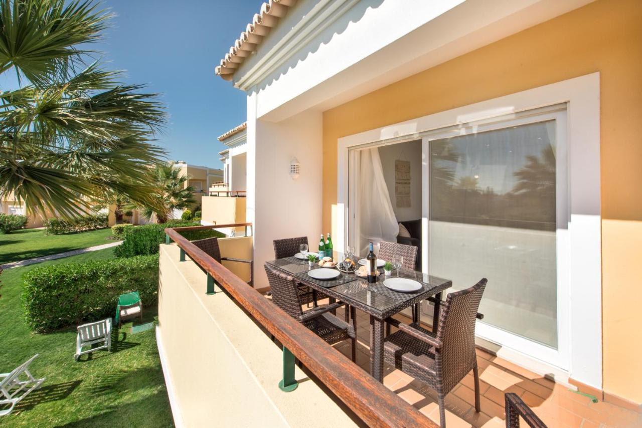 Luxurious First Floor Apartment Sleeps 4 Carvoeiro  Buitenkant foto
