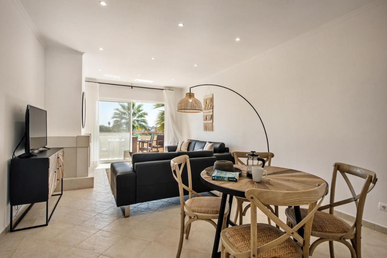 Luxurious First Floor Apartment Sleeps 4 Carvoeiro  Buitenkant foto