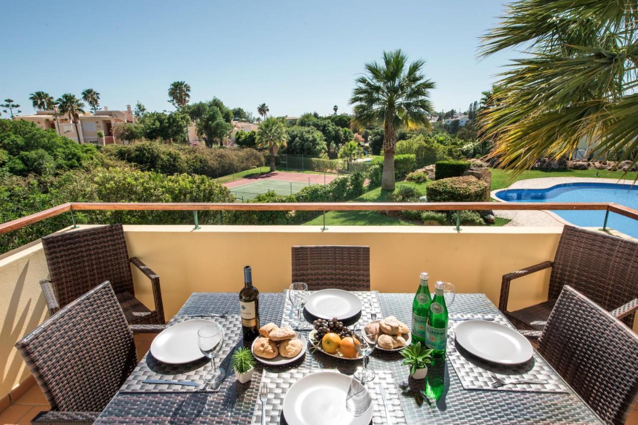 Luxurious First Floor Apartment Sleeps 4 Carvoeiro  Buitenkant foto