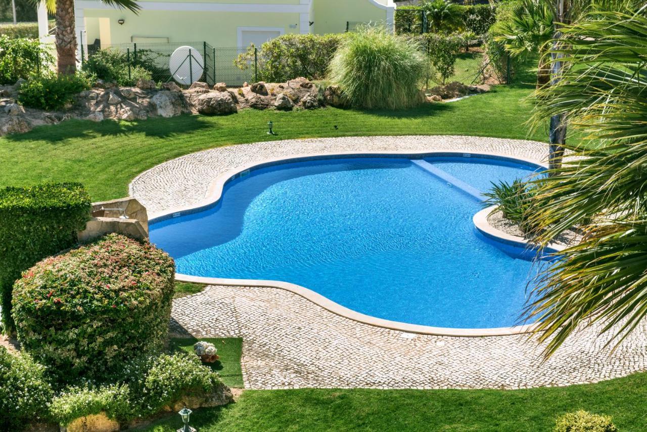 Luxurious First Floor Apartment Sleeps 4 Carvoeiro  Buitenkant foto